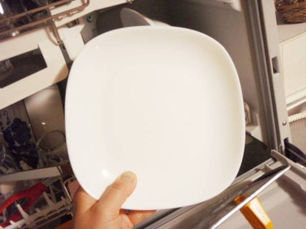 食洗機で食器の汚れは落ちるか？