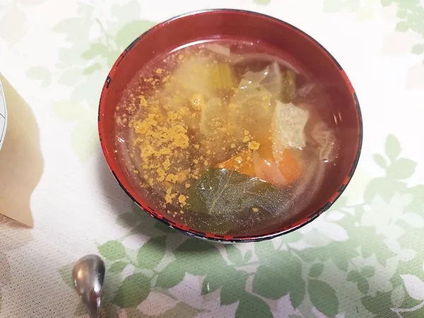 生姜パウダーはスープにすぐ溶ける